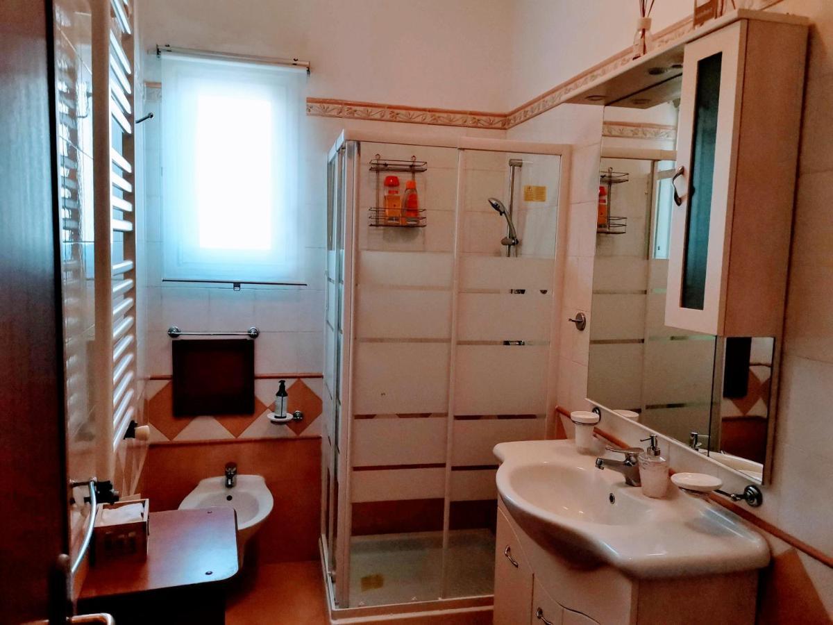 Intero Appartamento " Sea Breeze" Mola di Bari Exterior foto