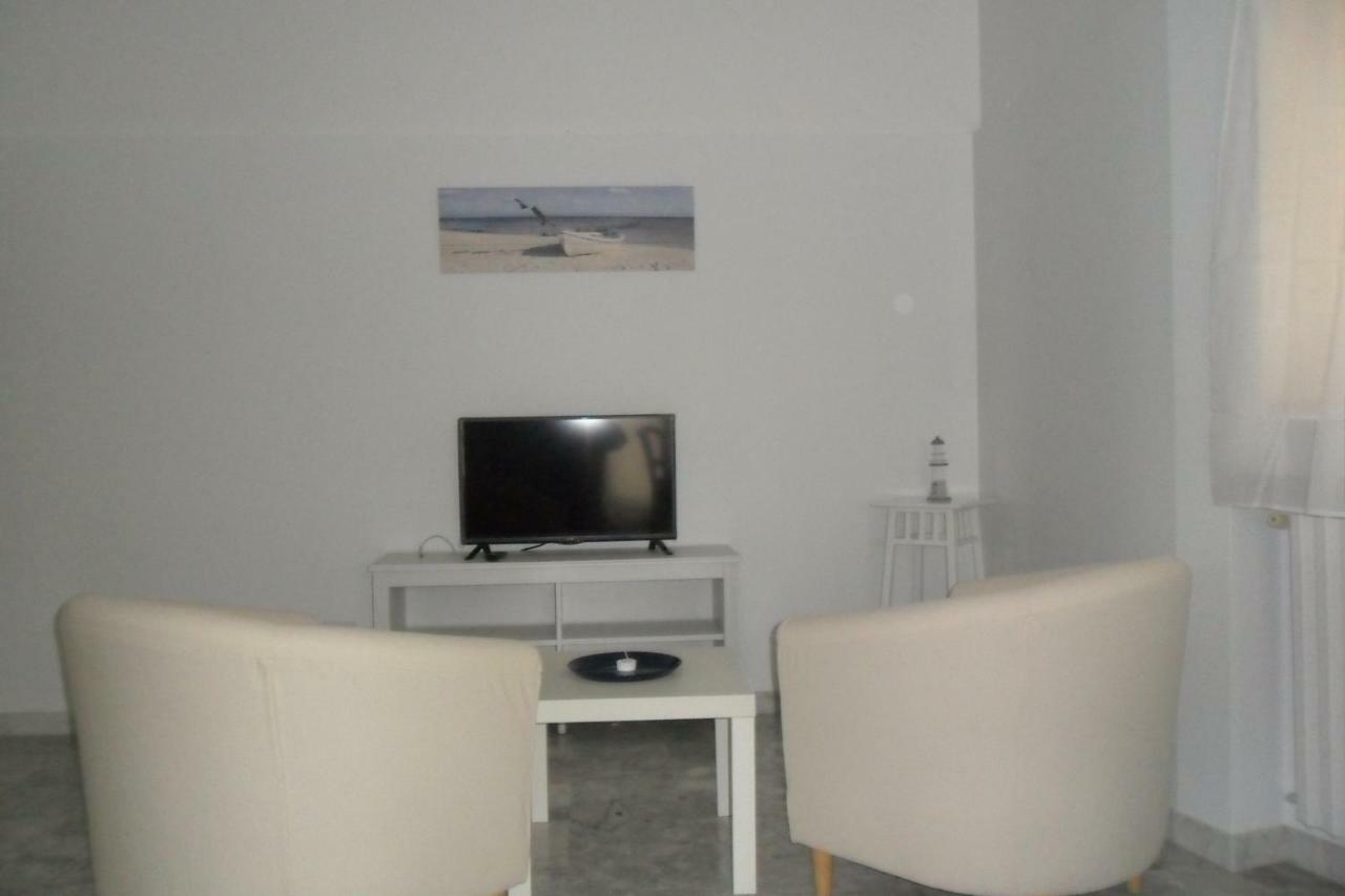 Intero Appartamento " Sea Breeze" Mola di Bari Exterior foto
