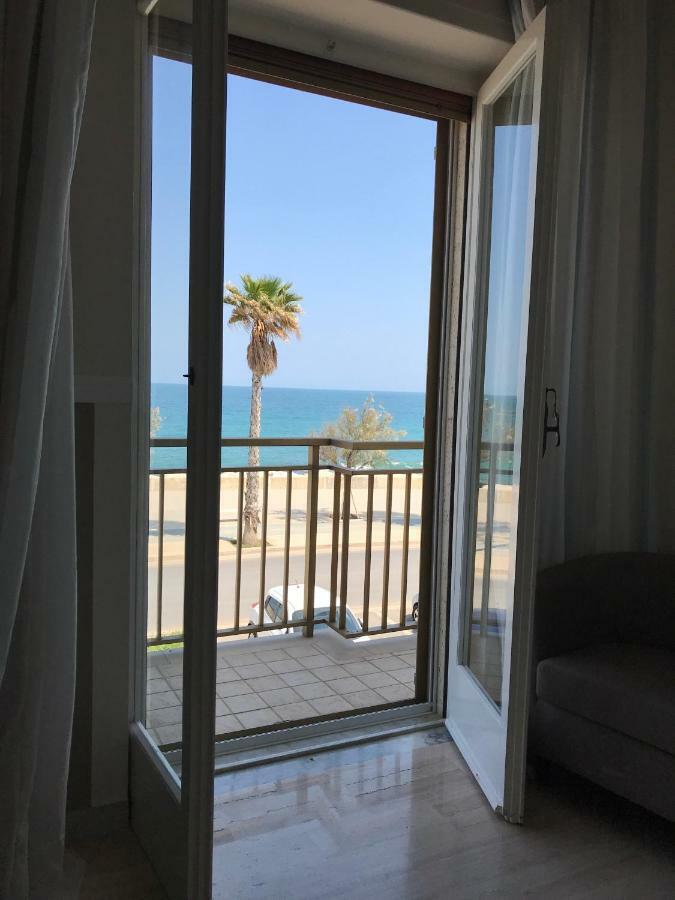 Intero Appartamento " Sea Breeze" Mola di Bari Exterior foto