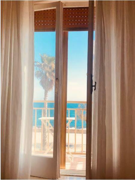 Intero Appartamento " Sea Breeze" Mola di Bari Exterior foto